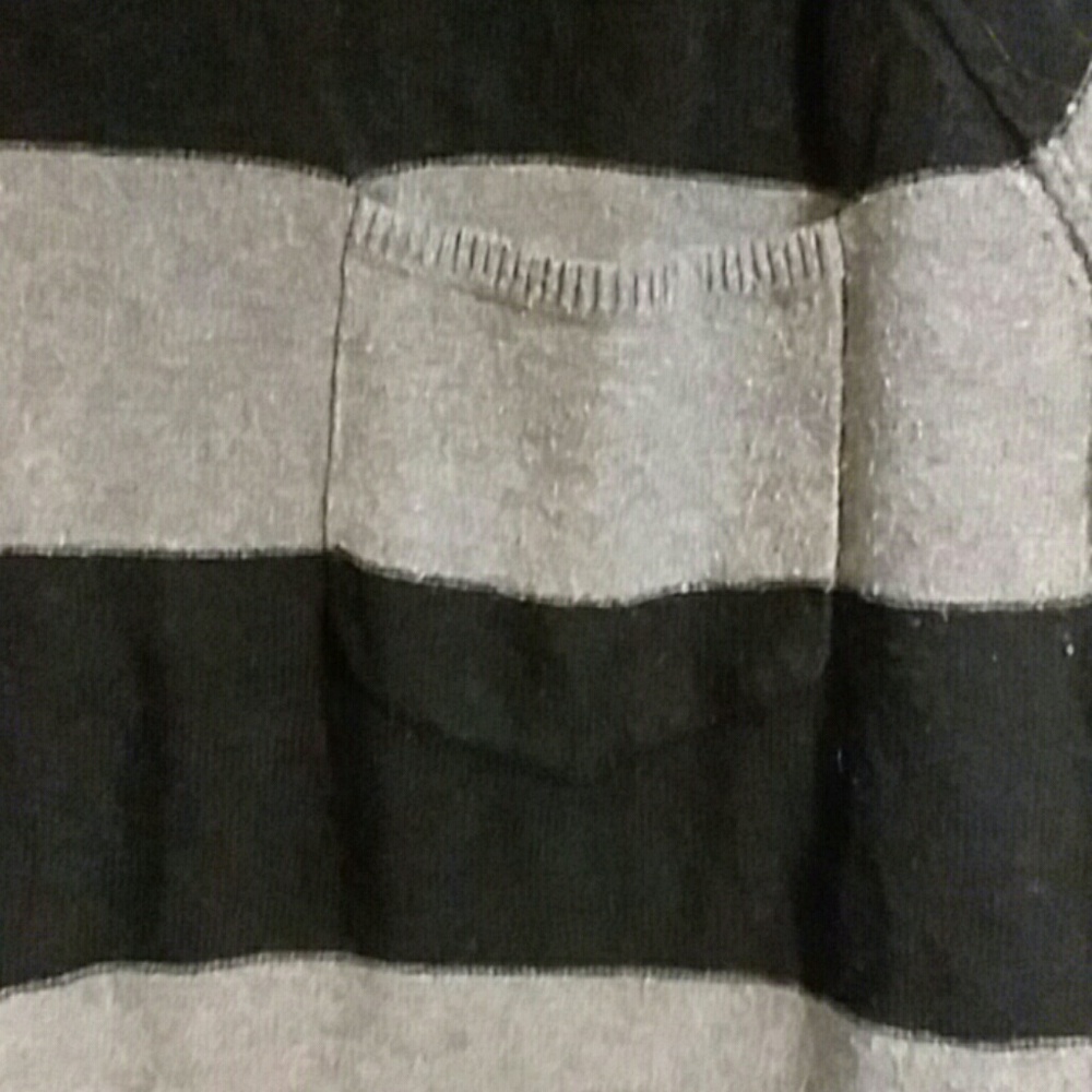 Sweater - Picture 6 of 7